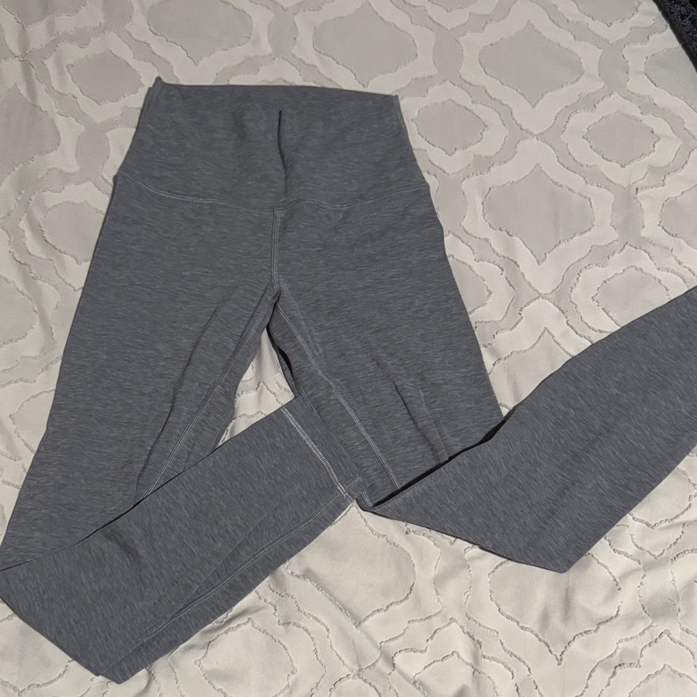 Heathered Core Medium Gray Align Leggings 25” - Size 4